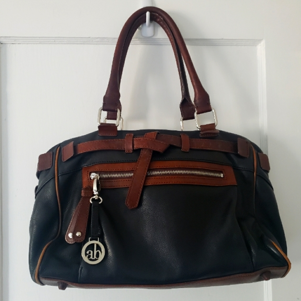 Audrey Brooke Genuine Leather w/ Silver Hardware Shoulder Tote Bag Black Size OS
